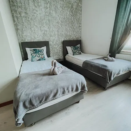 - Monte Cassino Hostel