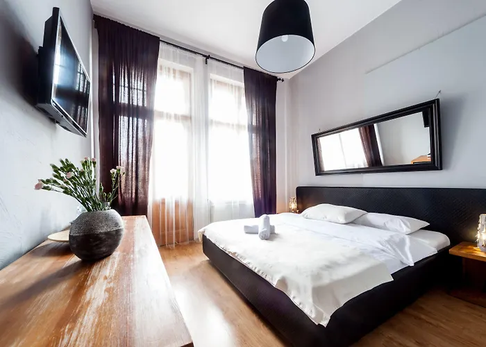 Central بيت شباب