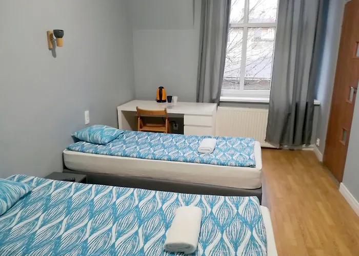 Central بيت شباب *